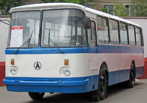 ЛАЗ-695Н, ЛАЗ-697Р